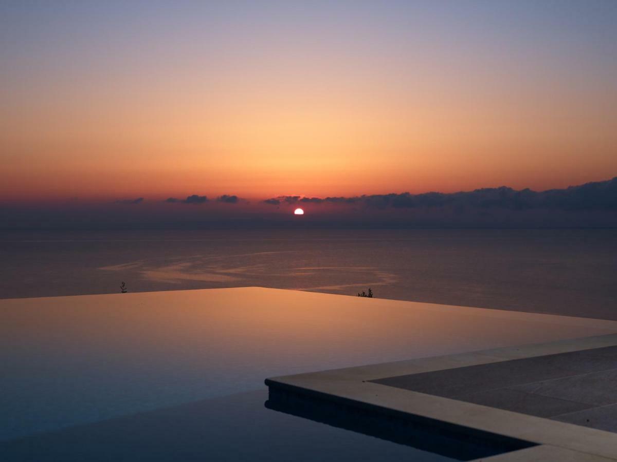 Golden July Luxury Villa Akrotiri  Eksteriør bilde